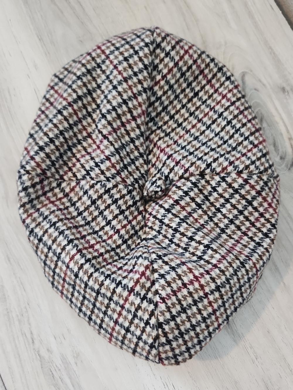 ASOS Classic Houndstooth Newsboy Cap - Beige, Black & Red